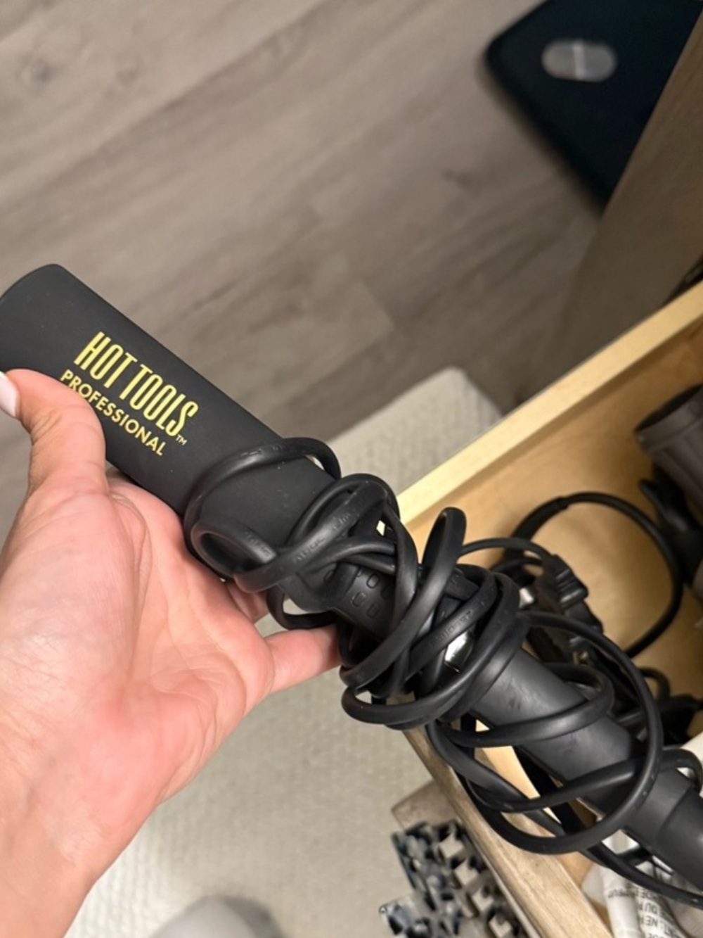 Hot tools flat iron